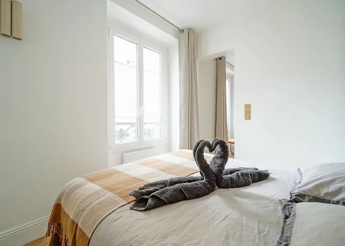 Appartement T2 Luxueux Invalides 2 Voyageurs